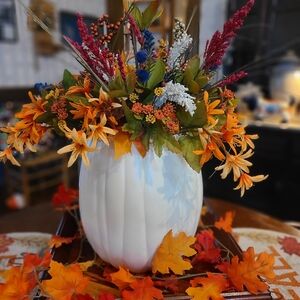 *HANDMADE* medium size pumpkin   arrangement